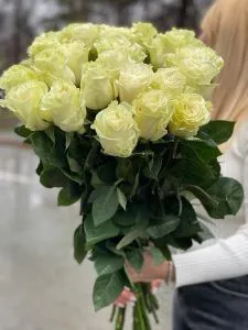 Роза белая 70 см 