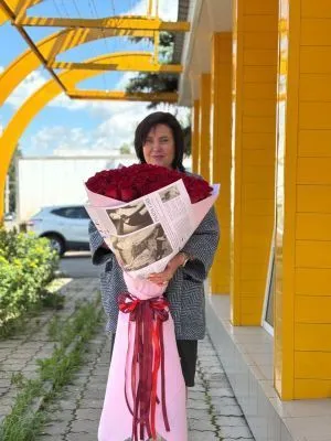 Букет из роз "Гигант" , состав 45 роз, цвет букета , подходит 