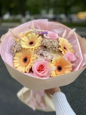 Букет Первый звонок фото в интернет-магазине Флоранж