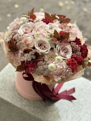 Цветы в коробке Катрин 