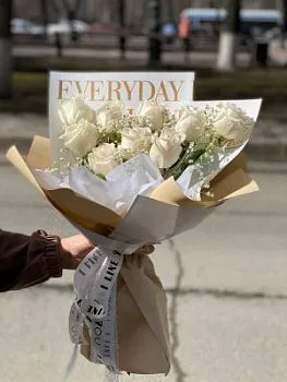 Белые розы 9 шт. , состав 9 роз, цвет букета Белый, подходит 