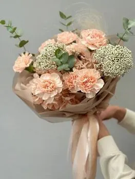 Букет Нега , состав Гвоздика одноголовая, цвет букета Персиковый, подходит Девушке Маме