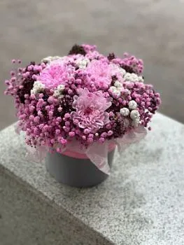 Композиция Аромат любви , состав Хризантема кустовая Гипсофила, цвет букета Сиреневый Розовый, подходит Девушке Маме Учителю