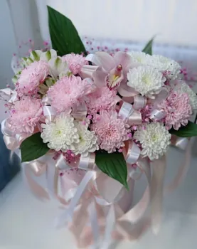 Композиция Райский берег , состав Хризантема кустовая Орхидея, цвет букета Розовый, подходит Девушке Маме Учителю