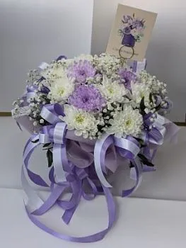 Композиция Сиреневый туман , состав Хризантема кустовая Гипсофила, цвет букета Сиреневый, подходит Девушке Маме Учителю