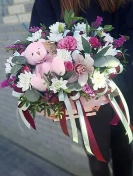 Композиция Яркая , состав Роза кустовая  Хризантема кустовая Орхидея, цвет букета Мультицвет, подходит Девушке Маме Ребенку