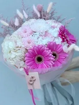 Букет Небесный , состав Гербера Гидрангия Хризантема кустовая, цвет букета Розовый Белый, подходит Девушке Маме Учителю
