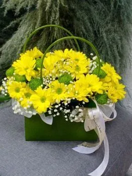 Композиция Полянка , состав Хризантема кустовая Гипсофила, цвет букета Зеленый Желтый, подходит Ребенку Учителю