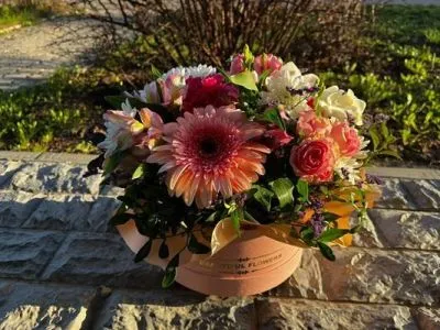 Цветы в коробке Поцелуй 