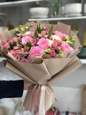 Розовый аромат 