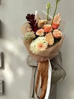 Букет Клео , состав Гербера Роза одноголовая Гидрангия, цвет букета Персиковый, подходит Девушке