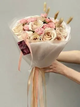 Букет Виктория , состав Роза Роза кустовая, цвет букета Персиковый Розовый, подходит Девушке Маме