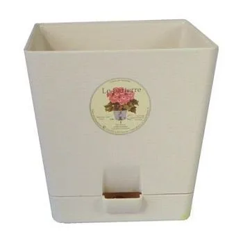 Кашпо пластиковое Квадрат, кремовое, 15х15см, 2л; Россия