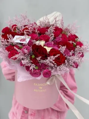 Цветы в коробке Шик 