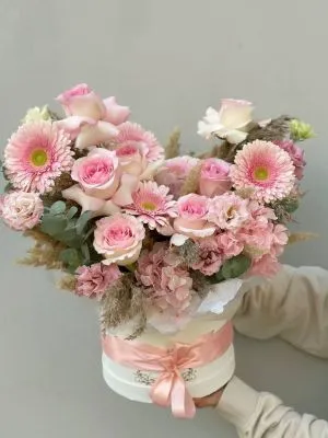 Цветы в коробке Сакура 