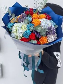 Авторский букет №40 , состав Роза Гортензия Альстромерия, цвет букета Мультицвет, подходит Девушке Маме Мужчине