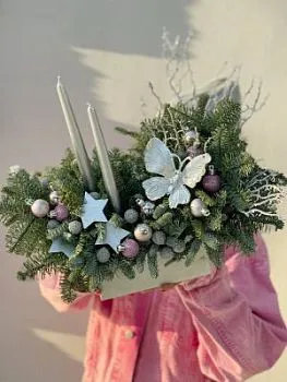 Новый год 9 фото вживую в руках, состав, цветовая гамма 