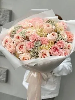 Авторский букет №39 , состав Гидрангия Роза Гвоздика, цвет букета Розовый, подходит Девушке Маме
