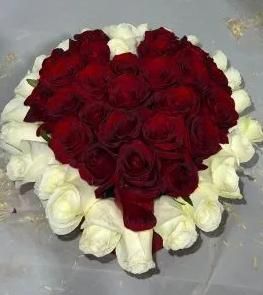 Композиция из 51 розы Сердце