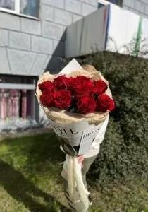 Букет бордовых роз 11 шт