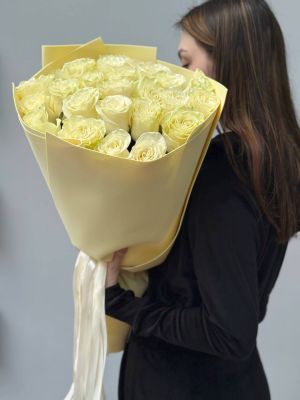 Букет из 25  роз , состав 25 роз, цвет букета , подходит 