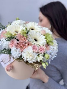 Цветы в коробке Хлоя