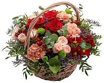 Цветы в корзине Особенный случай