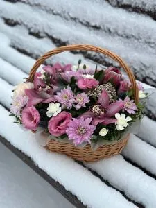 Цветы в корзине Тебе
