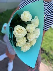 Букет из 9 белых роз
